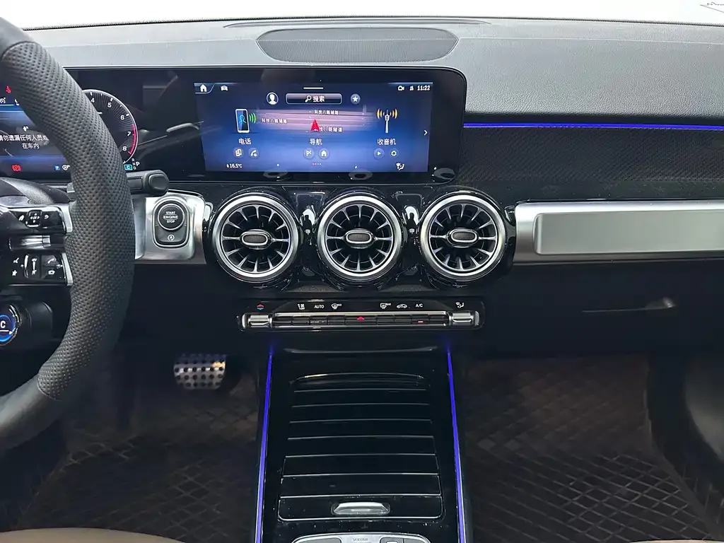 Mercedes-Benz GLB AMG — фото 9