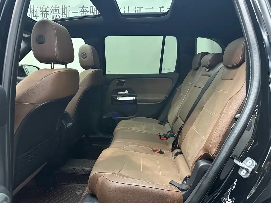 Mercedes-Benz GLB AMG — фото 6