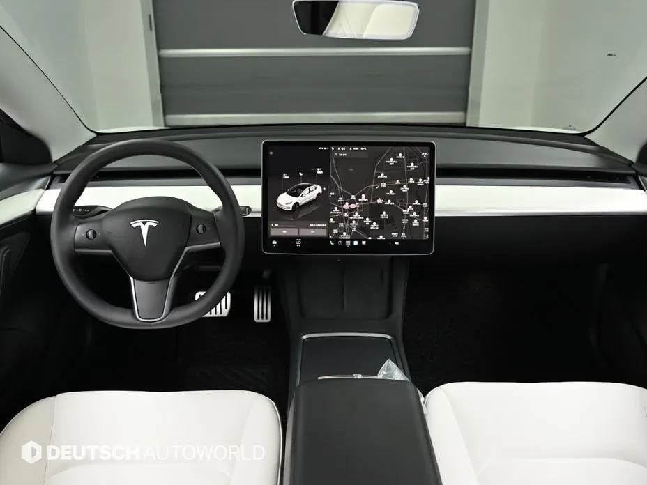 Tesla Model 3 — фото 3