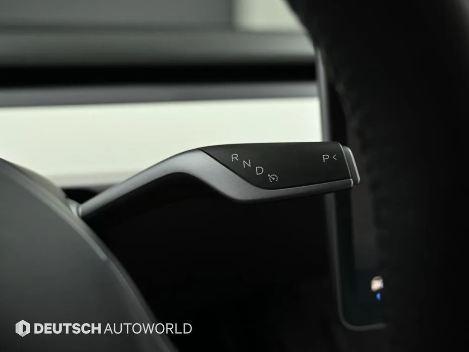Tesla Model 3 — фото 2