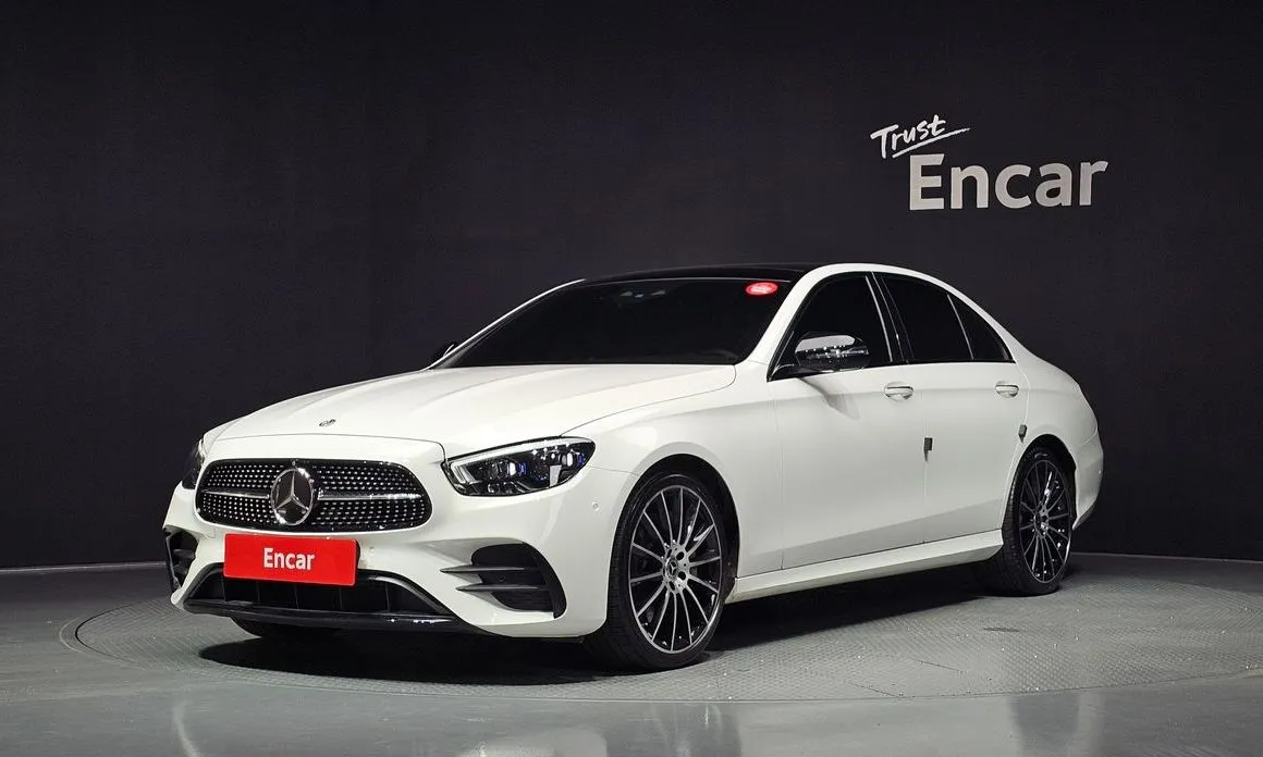 Mercedes-Benz E-Class — фото 1