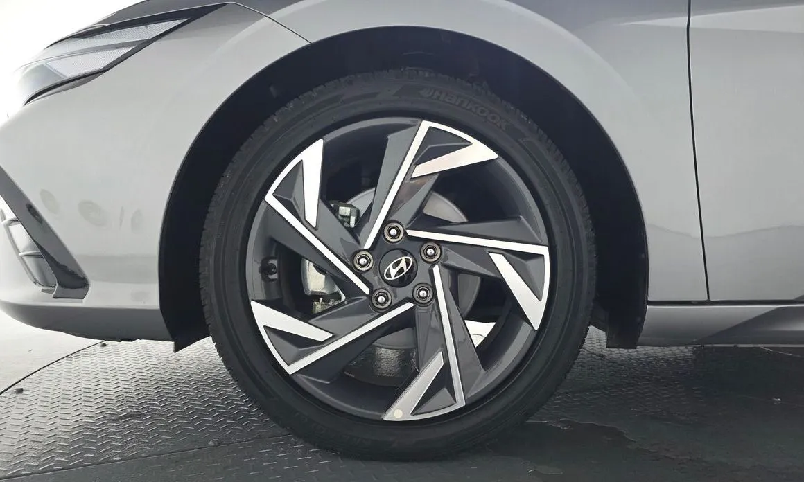 Hyundai AVANTE — фото 4
