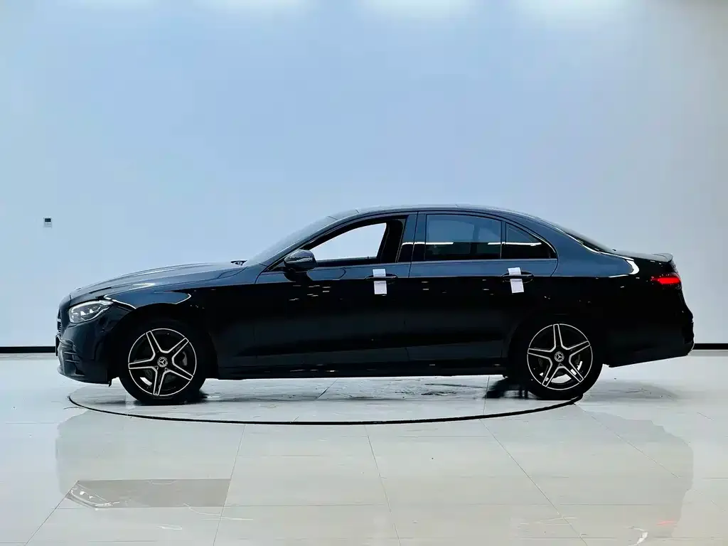 Mercedes-Benz E-Class (Import) — фото 3