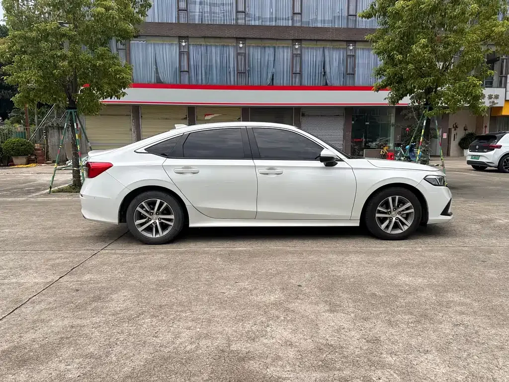 Honda Civic — фото 7
