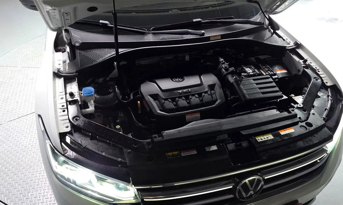 Volkswagen Tiguan — фото 8