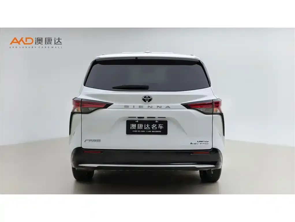 Toyota Sienna — фото 4