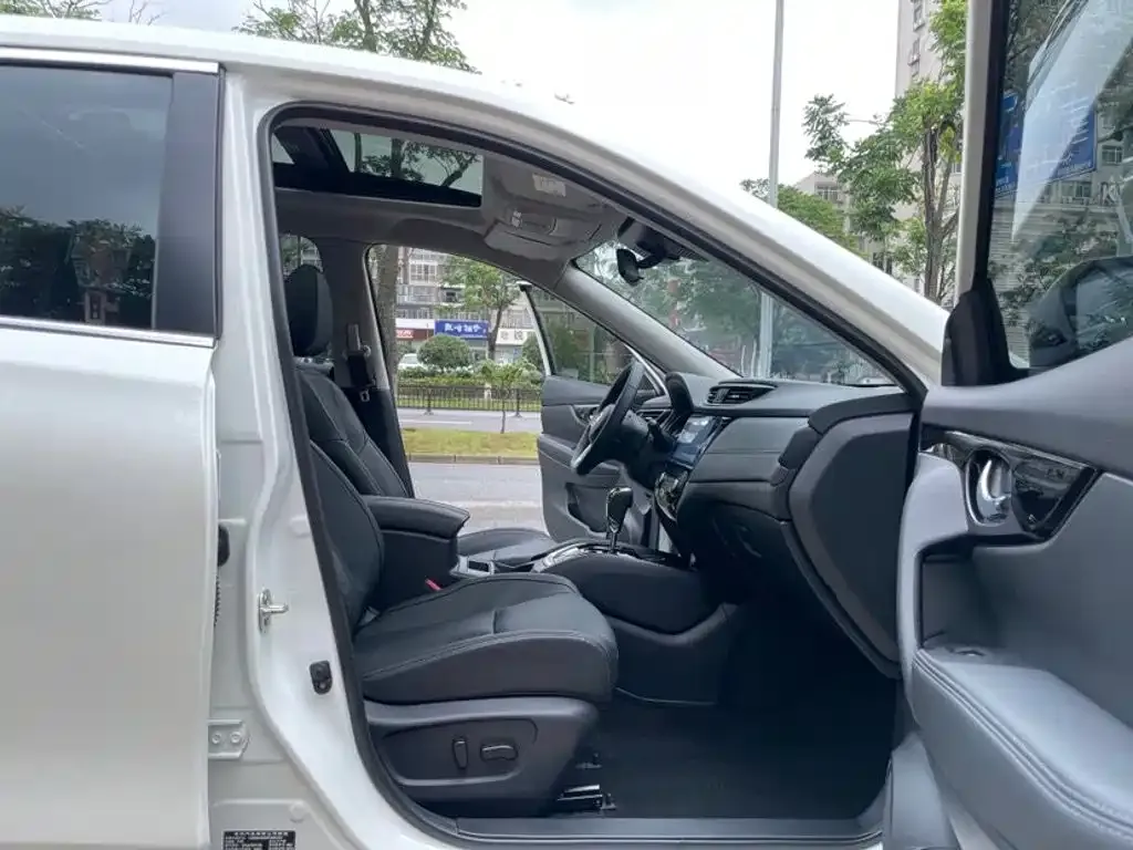 Nissan X-Trail — фото 10