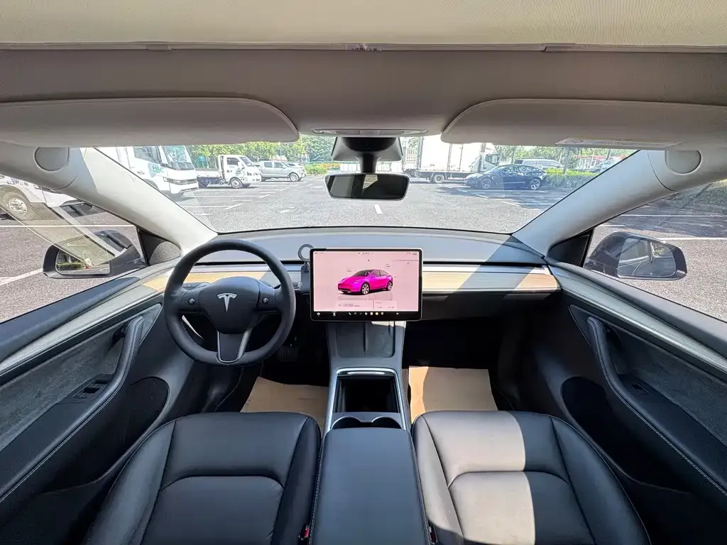 Tesla Model Y — фото 2
