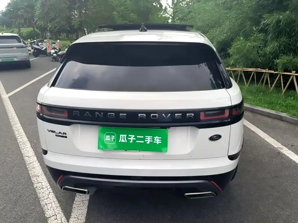Land Rover Velar — фото 10