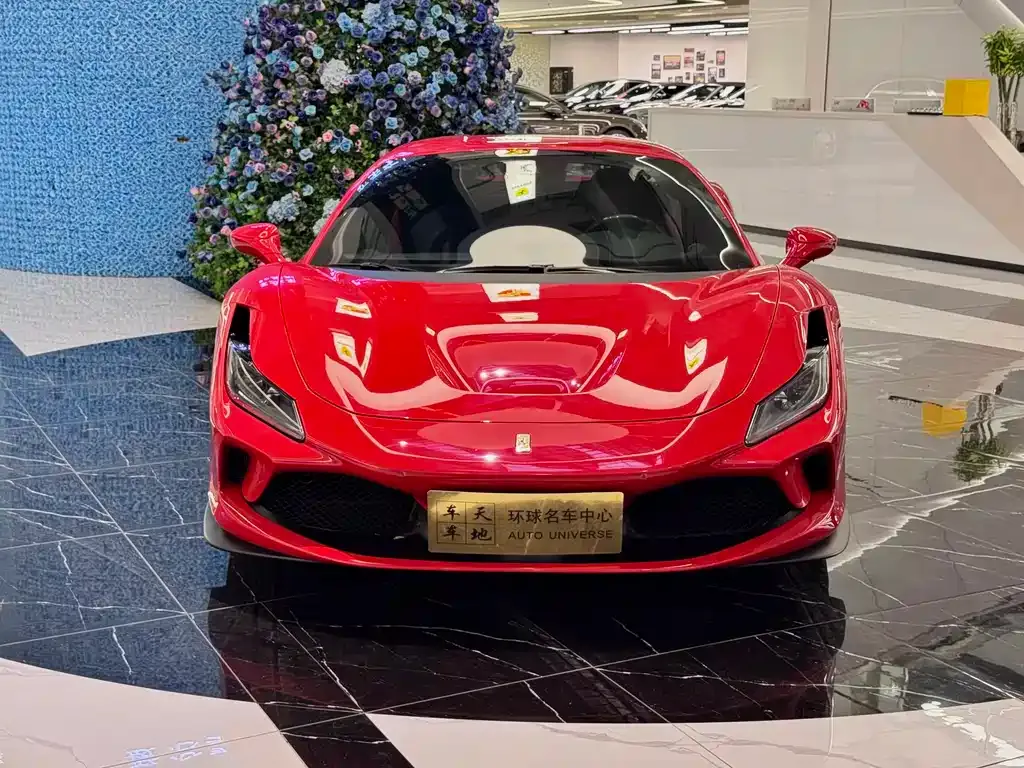 Ferrari F8 — фото 1