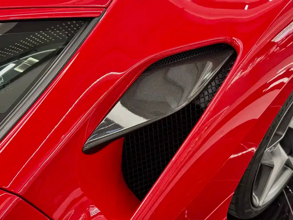 Ferrari F8 — фото 9