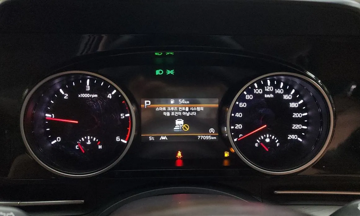 Kia Carnival — фото 10