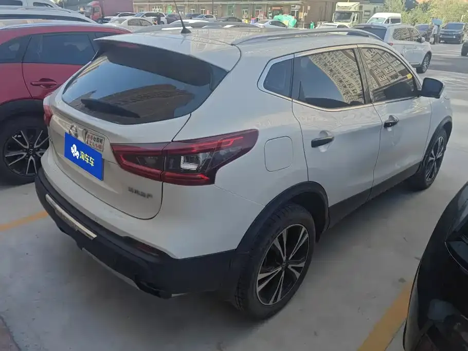Nissan Qashqai — фото 5