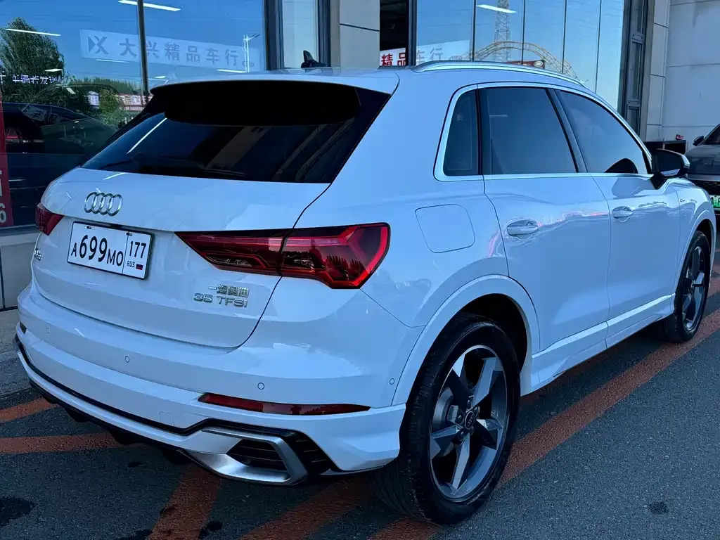 Audi Q3 — фото 7