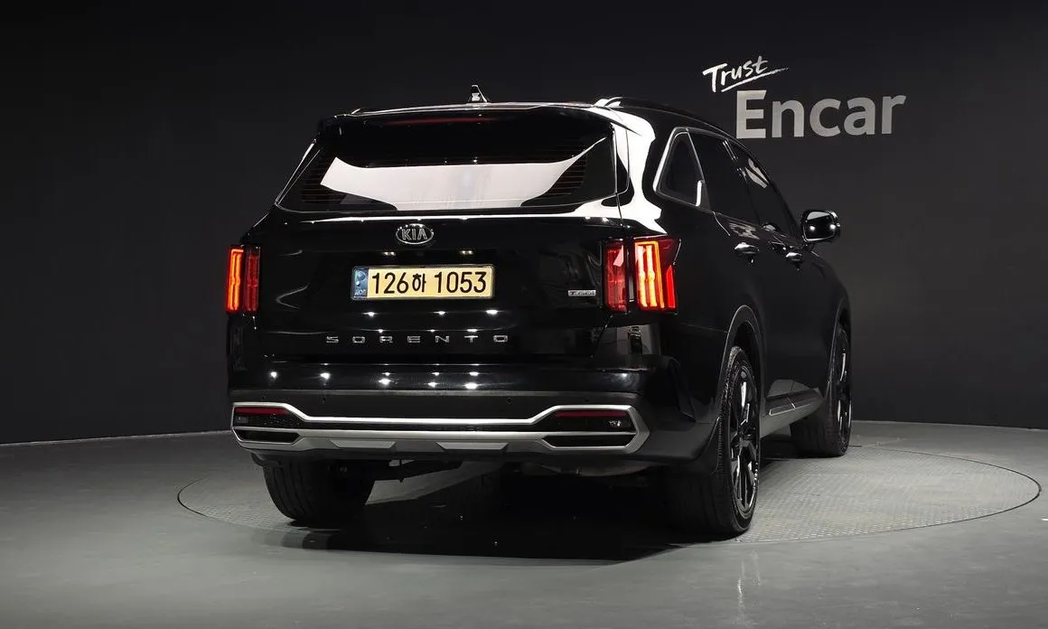 Kia Sorento — фото 6