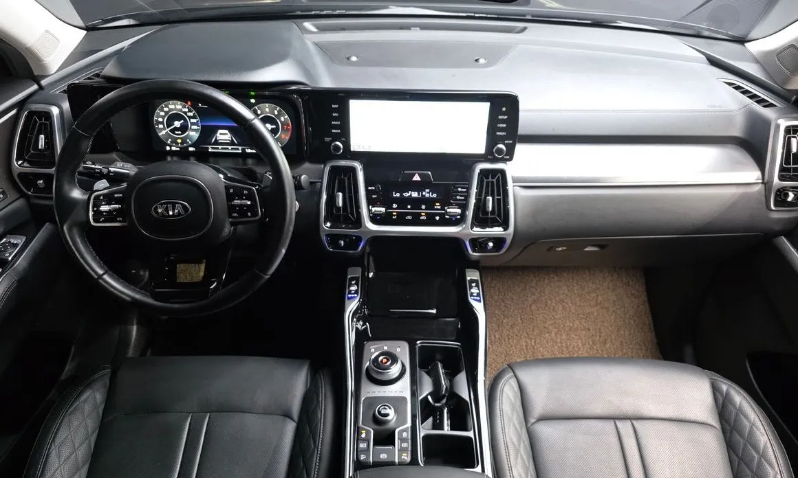 Kia Sorento — фото 9