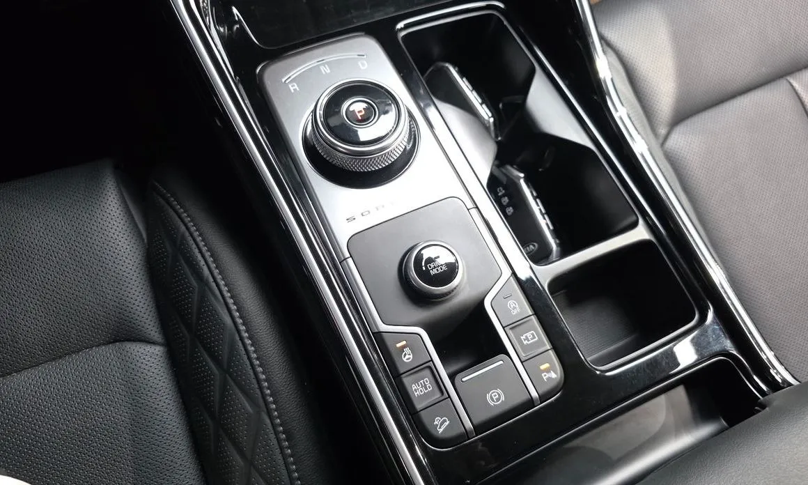 Kia Sorento — фото 10