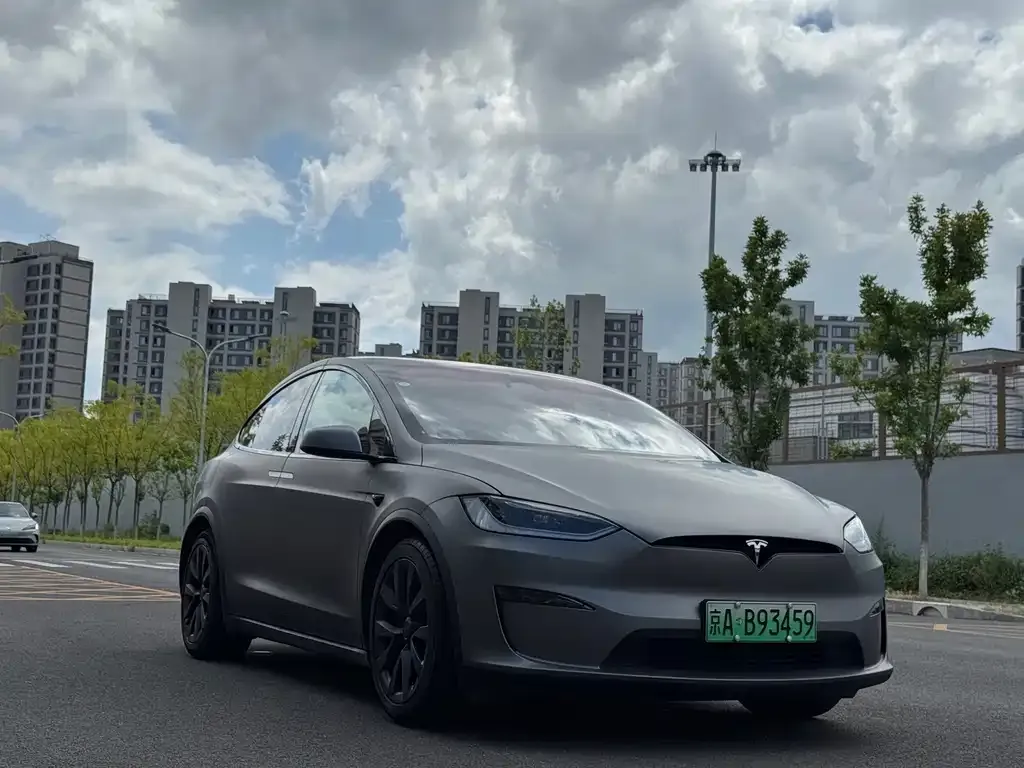 Tesla Model X — фото 2