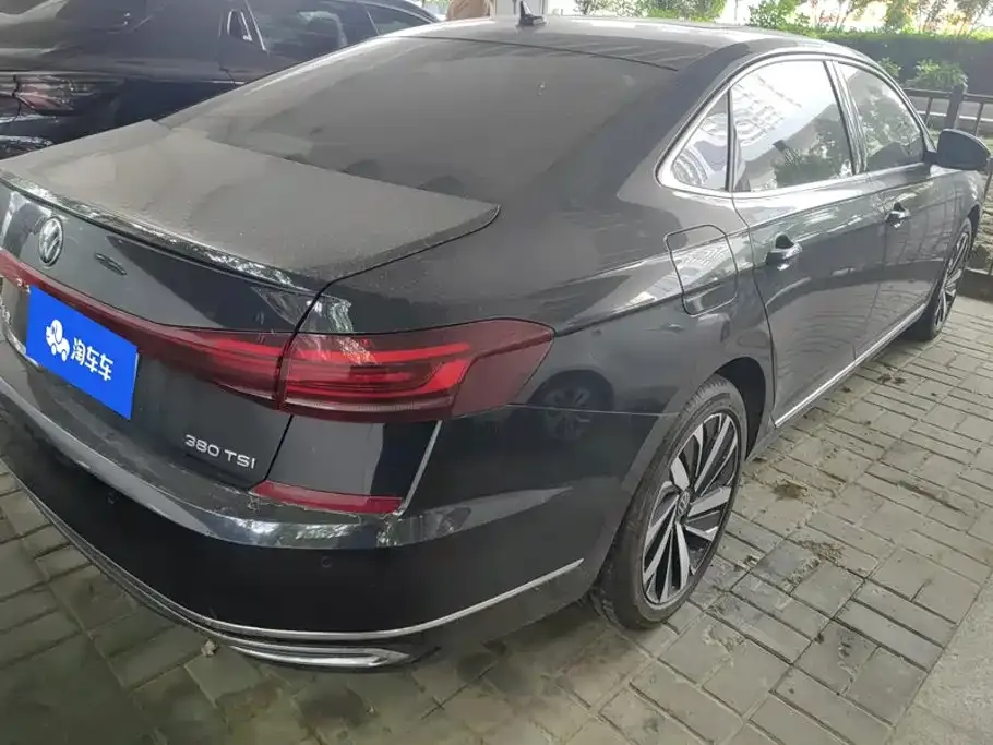 Volkswagen Passat — фото 4