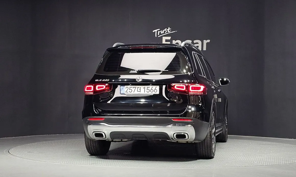 Mercedes-Benz GLB-Class — фото 7