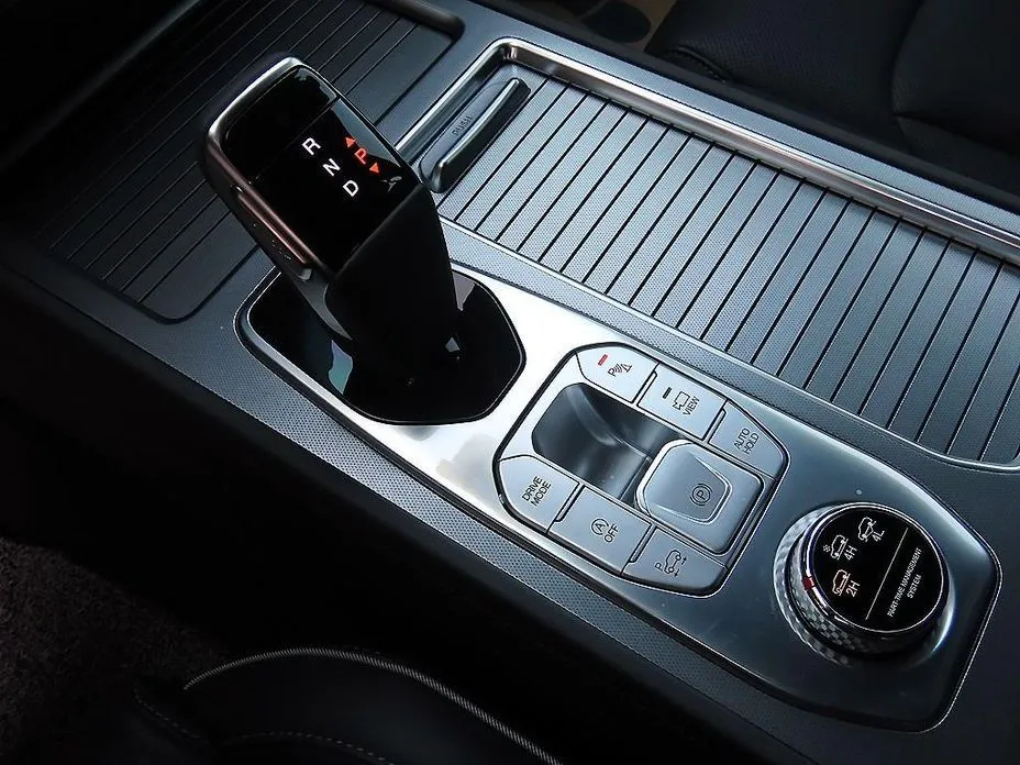 KG Mobility (Ssangyong) Rexton — фото 3