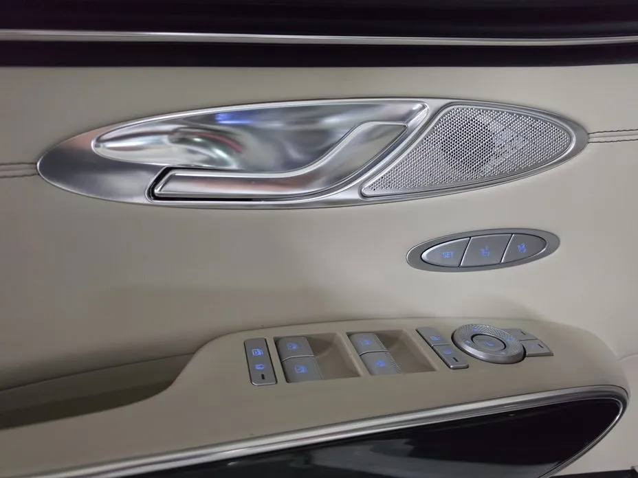 Genesis GV70 — фото 10
