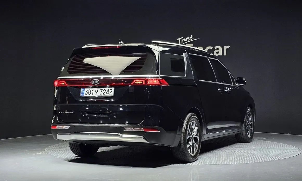 Kia Carnival — фото 2