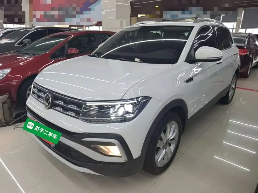 Volkswagen T-Cross — фото 1