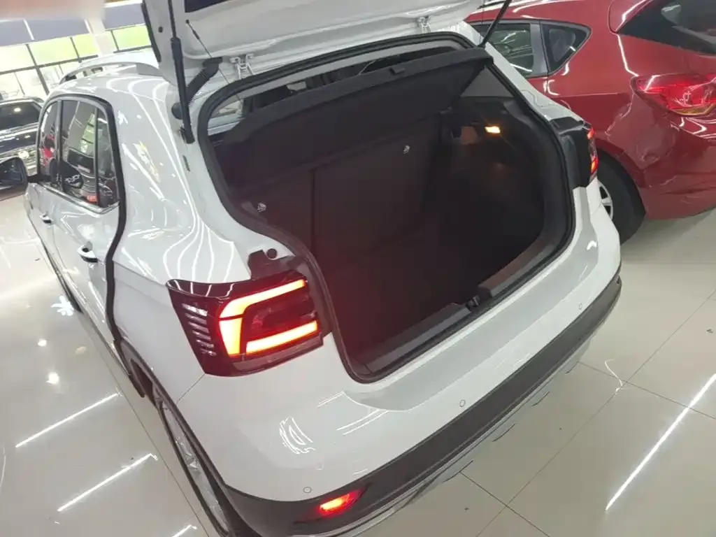 Volkswagen T-Cross — фото 8
