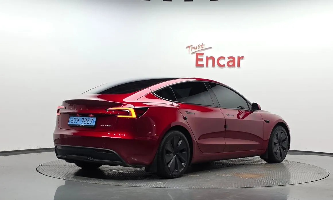 Tesla Model 3 — фото 3