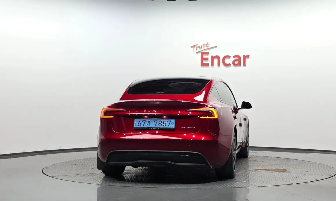 Tesla Model 3 — фото 4