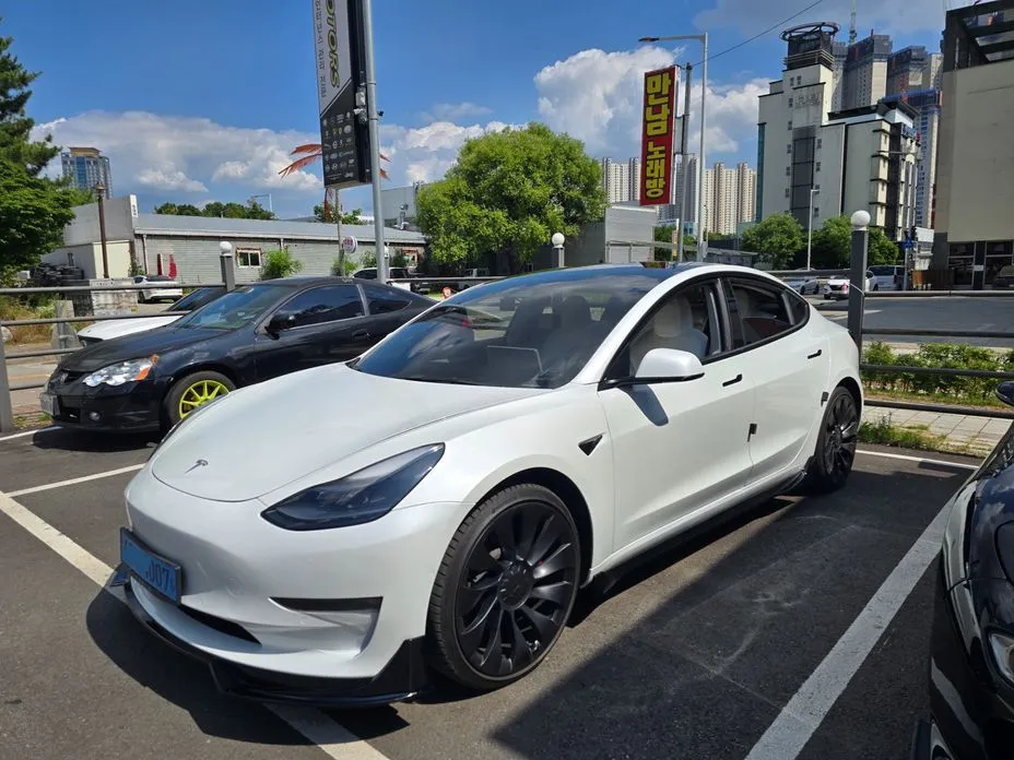 Tesla Model 3 — фото 6