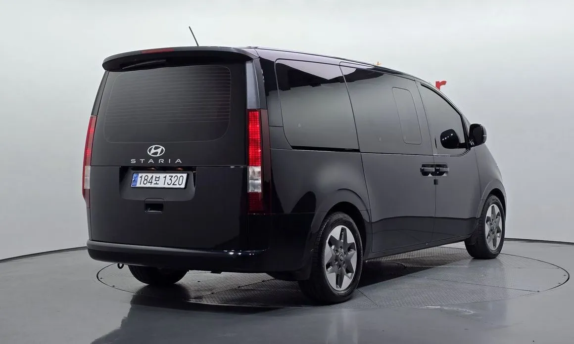 Hyundai Staria — фото 2