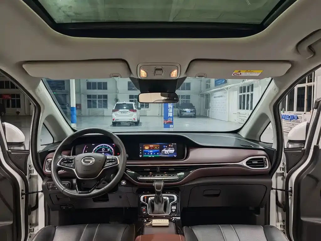 GAC Motor Trumpchi M6 — фото 4