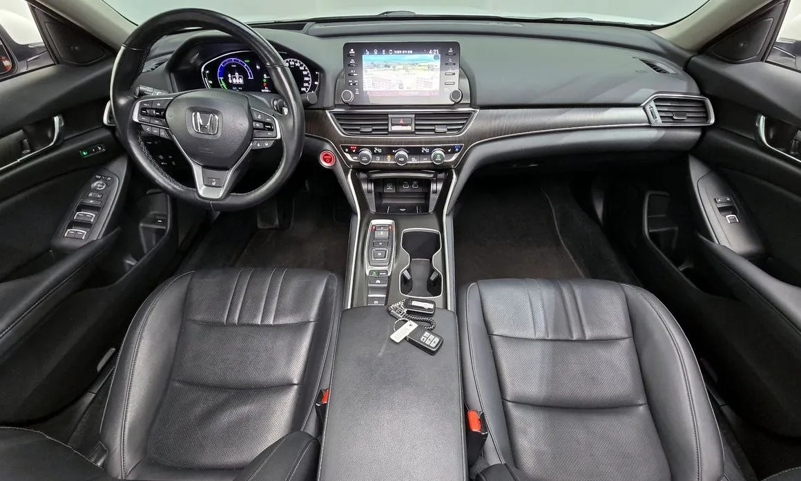Honda Accord — фото 9