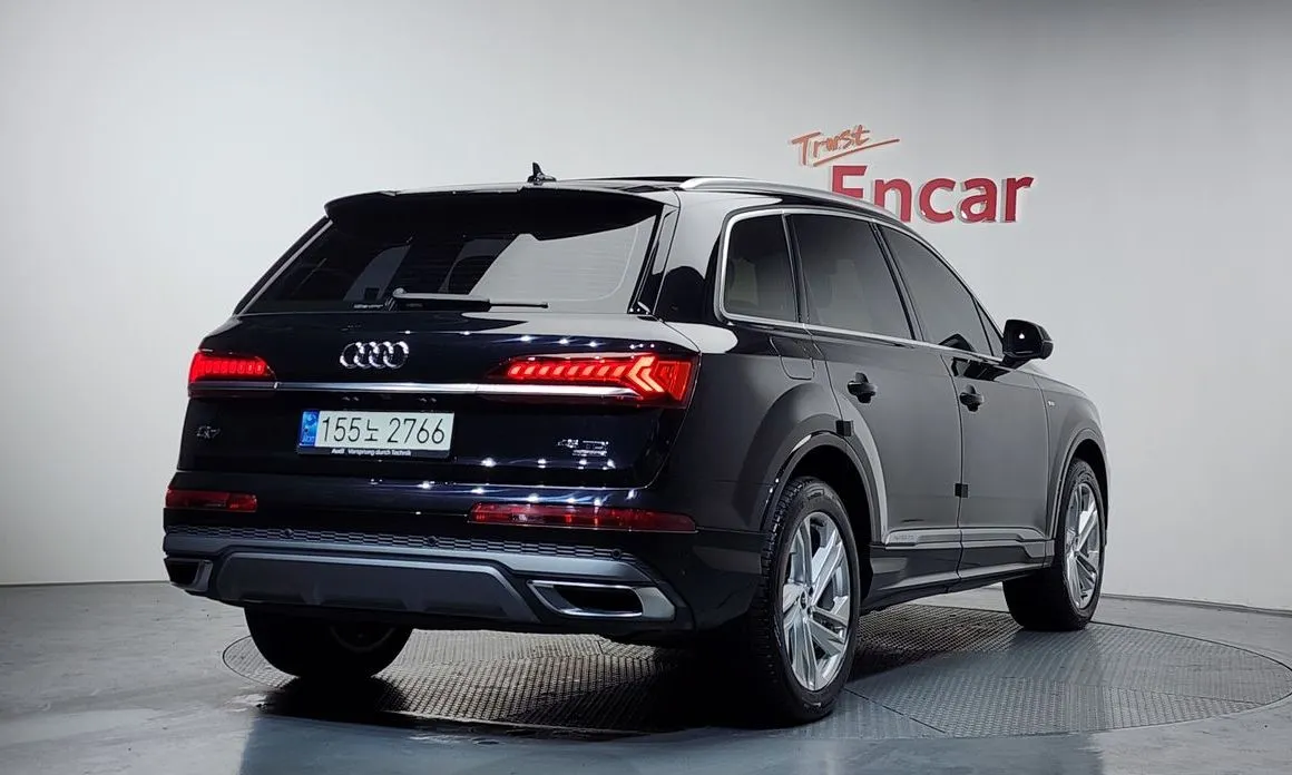 Audi Q7 — фото 4