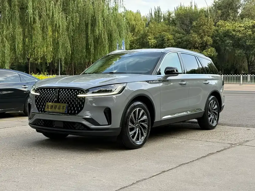 Lincoln Aviator — фото 1