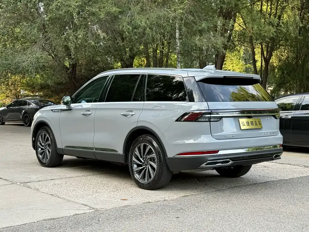 Lincoln Aviator — фото 6