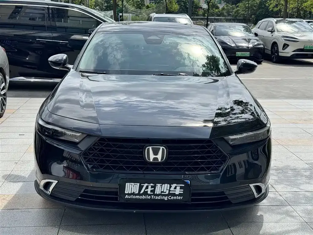 Honda Accord — фото 6