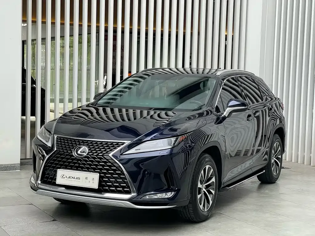 Lexus RX — фото 1