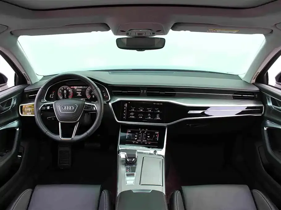 Audi A6L — фото 10