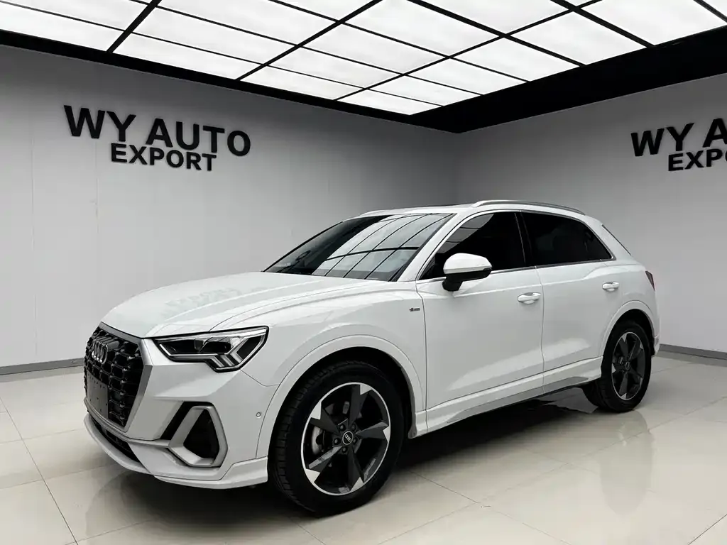 Audi Q3 — фото 1