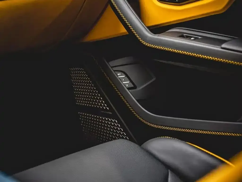 Lamborghini Urus SE — фото 2