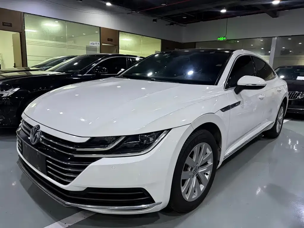 Volkswagen CC — фото 1