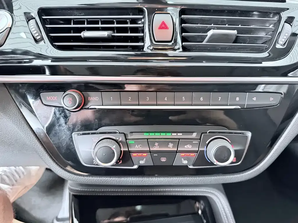 BMW 1 Series — фото 10
