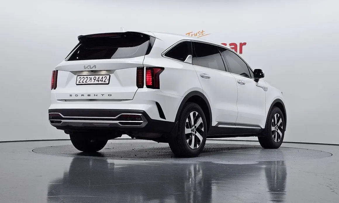 Kia Sorento — фото 5