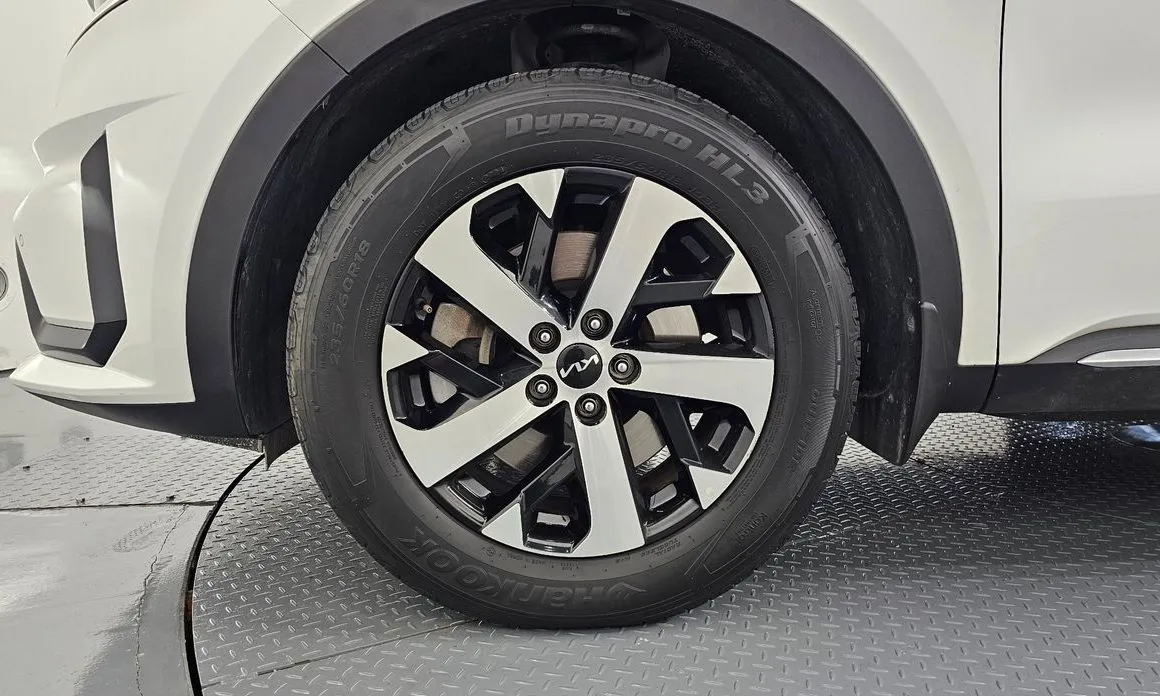 Kia Sorento — фото 9