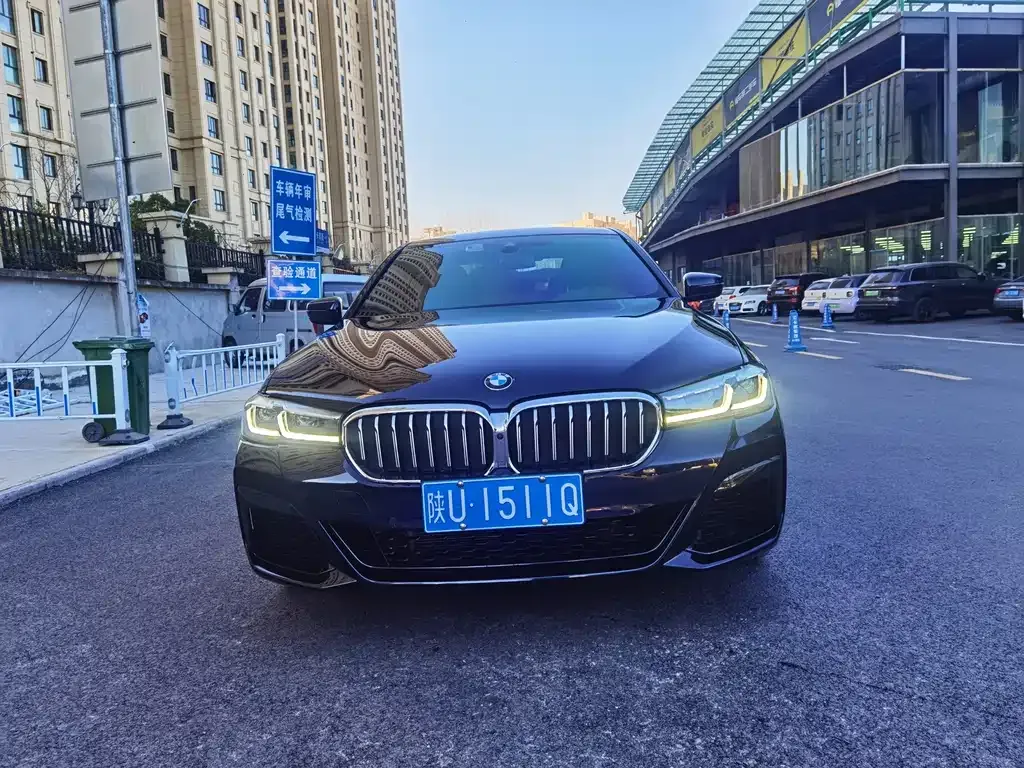 BMW 5 Series — фото 5