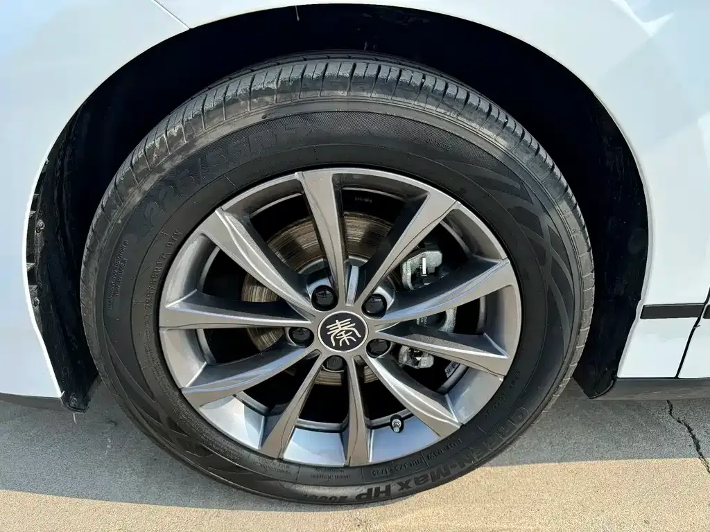 BYD Qin L — фото 3
