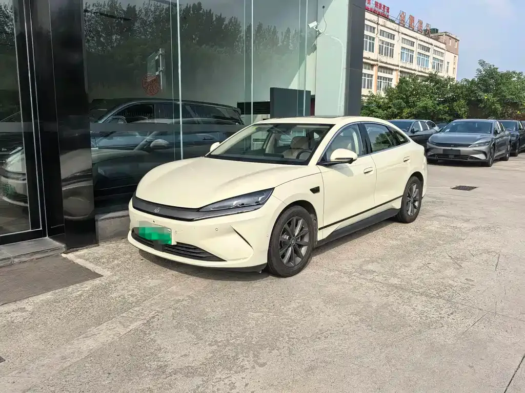 BYD Qin L — фото 1